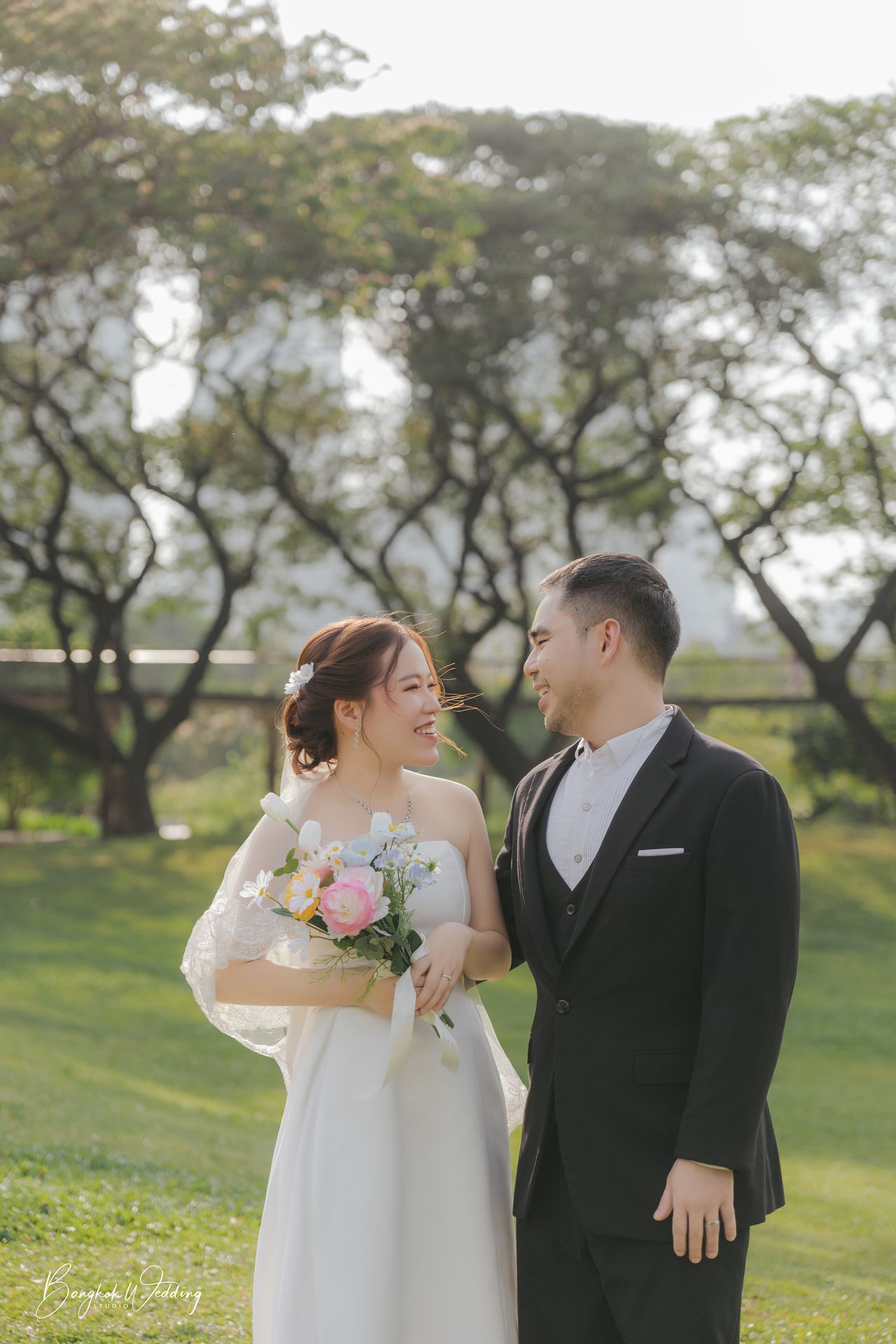 ถ่ายพรีเวดดิ้ง สวนเบญจกิติ