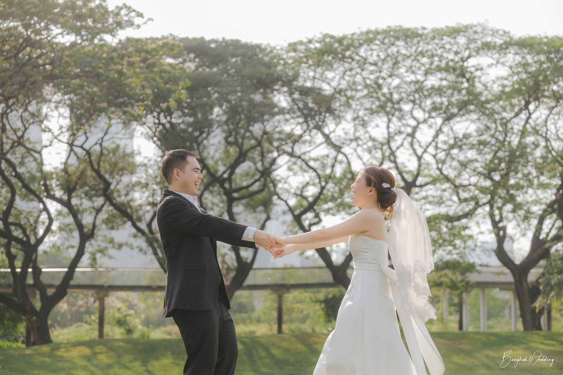 ถ่ายพรีเวดดิ้ง สวนเบญจกิติ