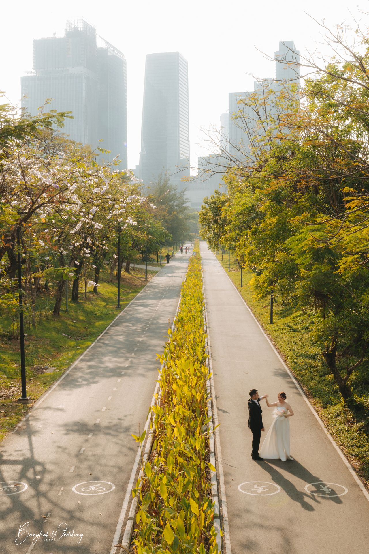 ถ่ายพรีเวดดิ้ง สวนเบญจกิติ