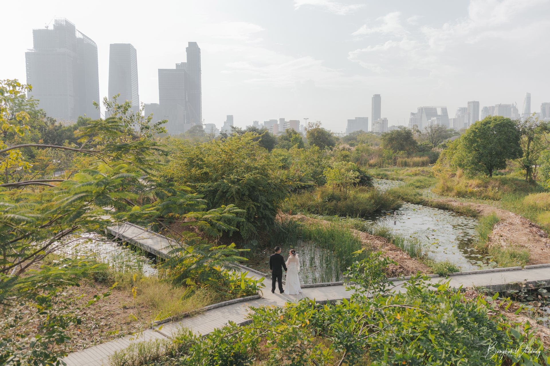 ถ่ายพรีเวดดิ้ง สวนเบญจกิติ