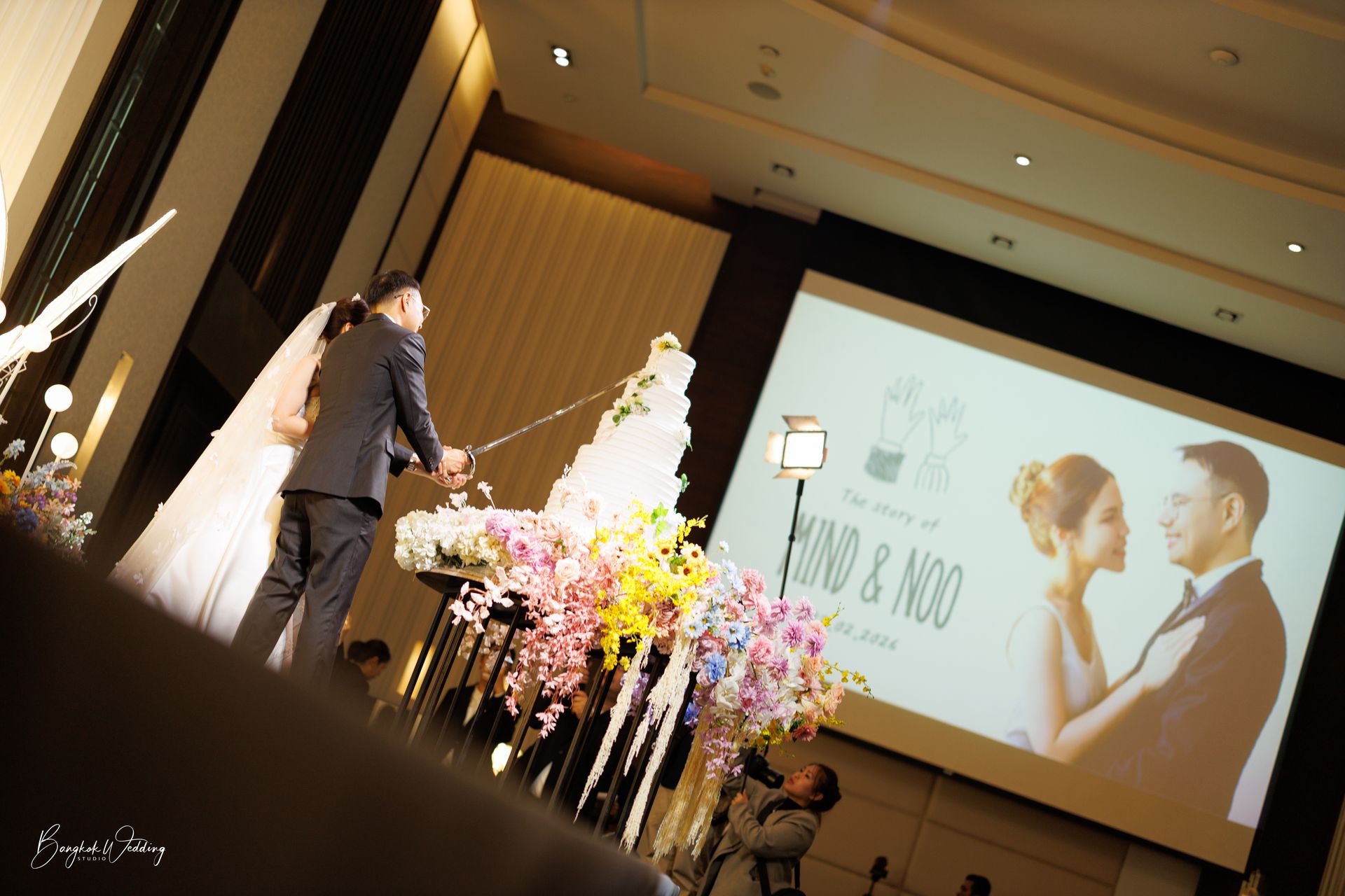 บรรยากาศงานแต่งงานที่ Graph Hotel โทนเรียบหรู