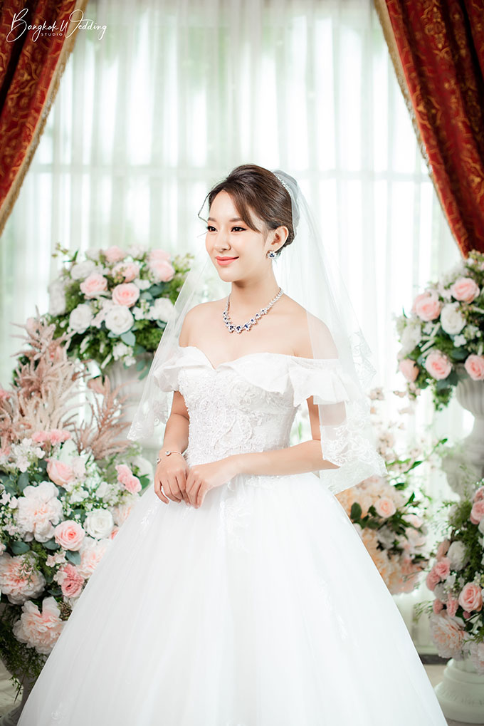 รวม ชุดแต่งงาน The Bright Bride ชุดเจ้าสาว เรียบหรู